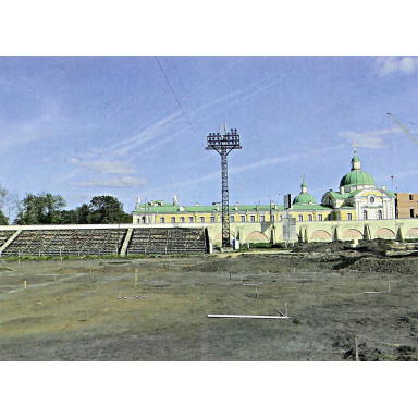Знакомим с документами Тверского городского архива — МКУК «Тверской городской архив», ф. № 48, оп. 1, д. 13, л. 110, г. Тверь, ул. Советская, д. 1 а. Стадион «Химик» Реконструкция спортивного центра стадиона «Химик». (2 этап). Общий вид центральной части футбольного поля после снятия дерна, вид с юго-запада. — фото